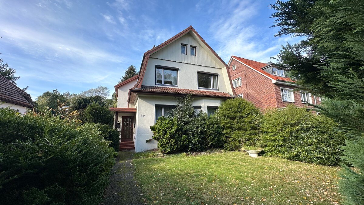 Mehrfamilienhaus zum Kauf 498.000 € 6 Zimmer 144,3 m²<br/>Wohnfläche 989 m²<br/>Grundstück Langenhorn Hamburg-Langenhorn 22419