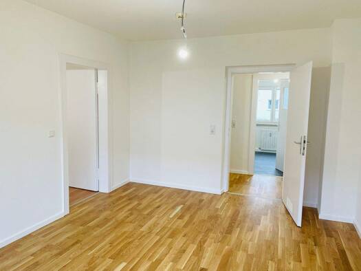 Wohnung zur Miete 680 € 4 Zimmer 61 m² EG Eythstraße 34 Schweinau Nürnberg 90441