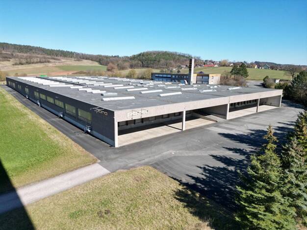 Produktionshalle zum Kauf 21.680 m² Lagerfläche Roth am Forst Grub a. Forst 96271