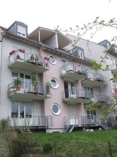 Wohnung zur Miete 770 € 3 Zimmer 94 m² 1. Geschoss frei ab sofort Kitzingen Kitzingen 97318