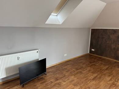 Wohnung zur Miete 950 € 94 m² Dachgeschoss frei ab sofort Richard Wagner Straße 12 Burglengenfeld Burglengenfeld 93133
