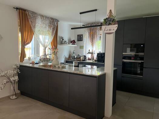 Reihenhaus zur Miete 3.150 € 5,5 Zimmer 120 m² 202 m² Grundstück frei ab 01.01.2026 Bodenseestraße 292 Aubing-Lochhausen-Langwied München 81249