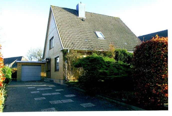 Einfamilienhaus zum Kauf 245.000 € 5 Zimmer 120 m²<br/>Wohnfläche 568 m²<br/>Grundstück Bredstedt 25821