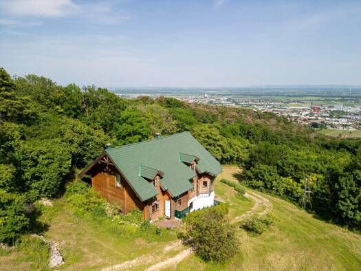 Einfamilienhaus zur Miete 4.200 € 7.324 m² Grundstück Gumpoldskirchen 2352