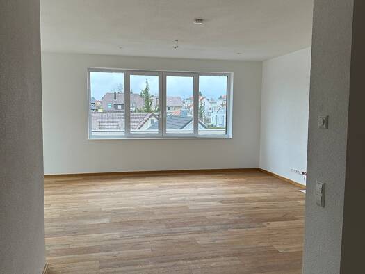Wohnung zur Miete 1.900 € 4,5 Zimmer 147 m² Geschoss 3/3 Trossingen 78647