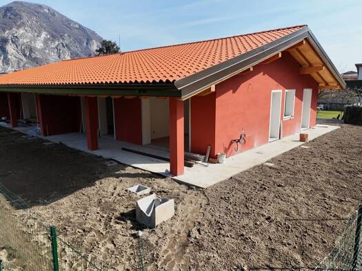 Doppelhaushälfte zum Kauf - Erstbezug 440.000 € 4 Zimmer 120 m² frei ab sofort VIA CANTARANA Gravellona Toce 28883