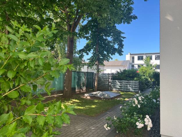 Wohnung zum Kauf 325.000 € 3 Zimmer 96,8 m² 4. Geschoss Leuben Ortsamtsbereich Leuben 01257