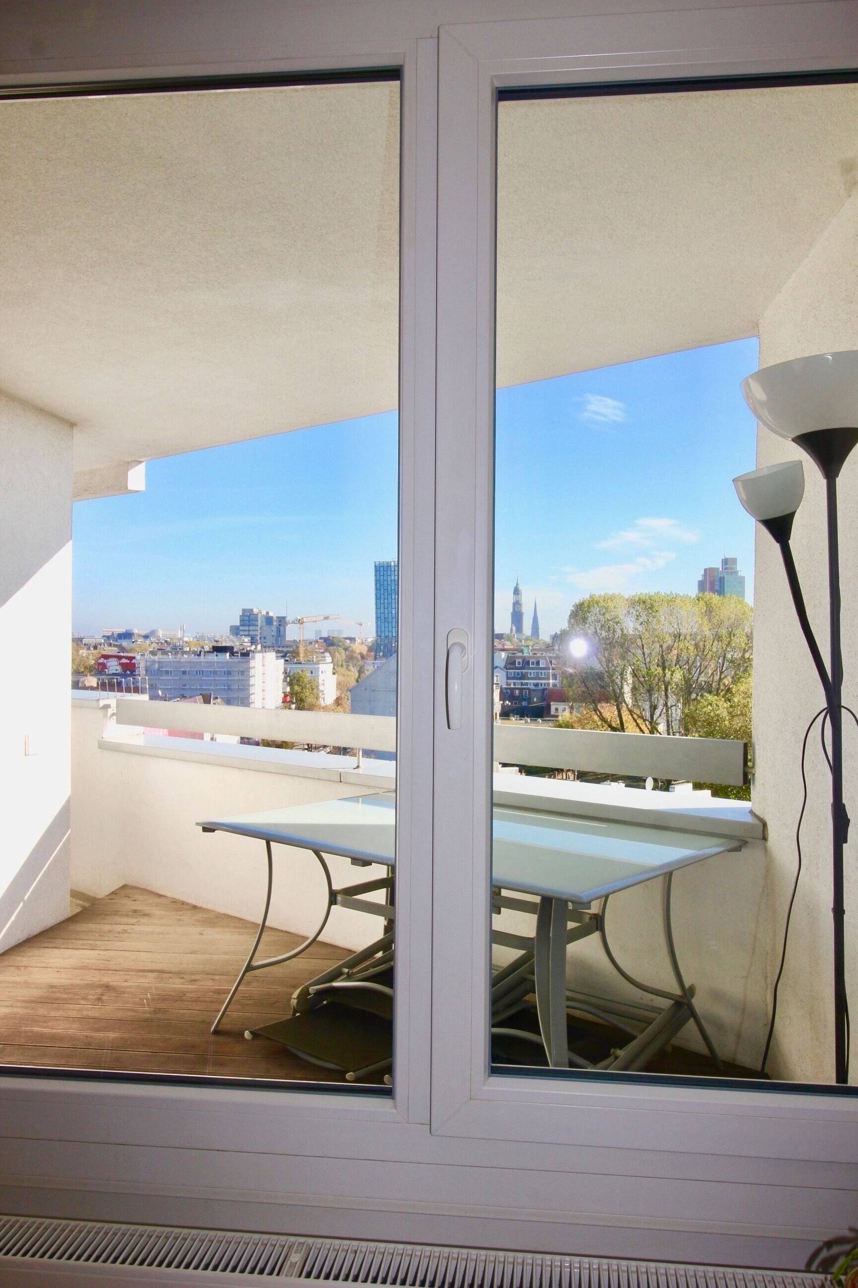 WEITBLICK Luxuswohnung - 2 Balkone - 2 CHICE Bäder - Whirlpool - mitten auf der legendären REEPERBAHN - aussergewöhnlich + besonders – Hamburg – Vorschaubild 11
