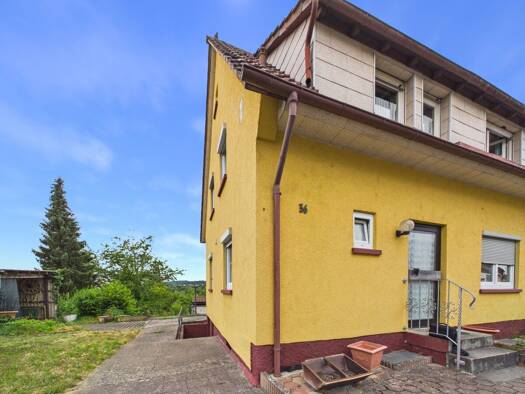Doppelhaushälfte zum Kauf 320.000 € 5 Zimmer 90,6 m² 704 m² Grundstück Bretten Bretten 75015