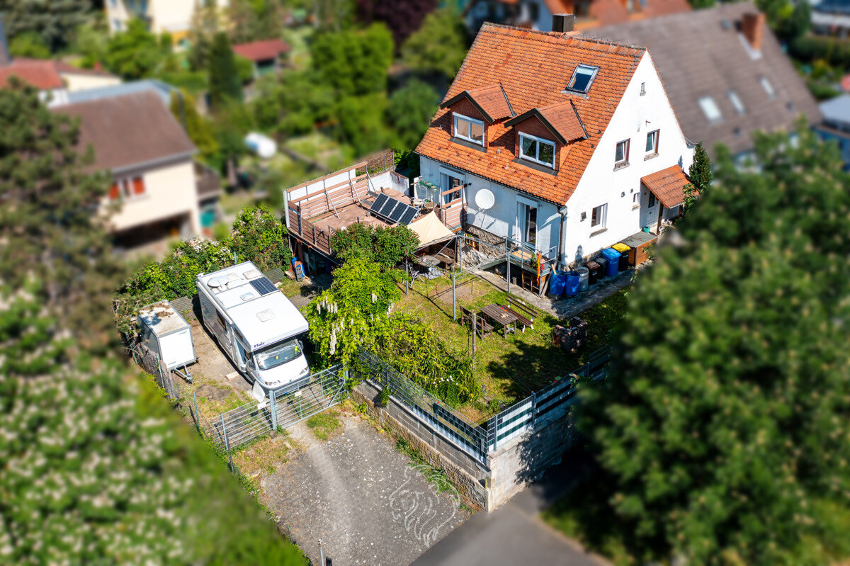 Einfamilienhaus zum Kauf 425.000 € 5 Zimmer 140 m²<br/>Wohnfläche 395 m²<br/>Grundstück Gerbrunn 97218