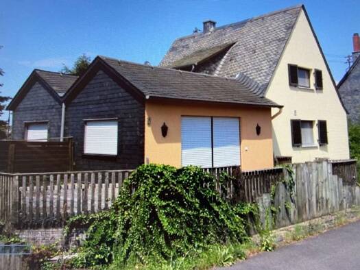 Einfamilienhaus zum Kauf provisionsfrei 175.000 € 6 Zimmer 149 m² 559 m² Grundstück frei ab sofort Bahnhofstrasse 6 Sohren 55487