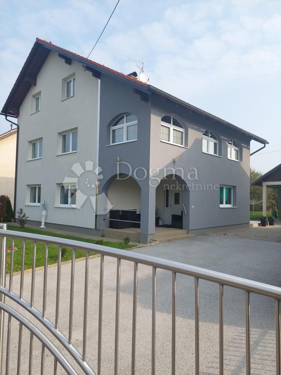 Haus zum Kauf 310.000 € 8 Zimmer 375 m²<br/>Wohnfläche 1.317 m²<br/>Grundstück Gornji Kneginec center 42204