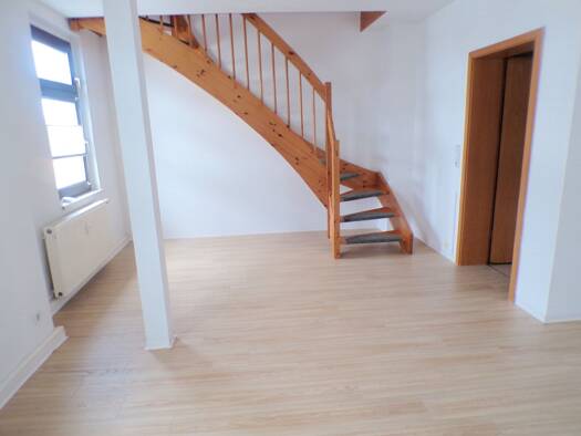 Wohnung zur Miete 490 € 3 Zimmer 90 m² 3. Geschoss frei ab sofort Steinpleis Werdau 08412