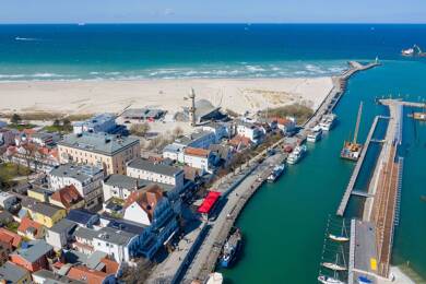 Haus zum Kauf 1.250.000 € 4 Zimmer 120 m² 120 m² Grundstück Am Strom 113 Seebad Warnemünde Rostock 18119