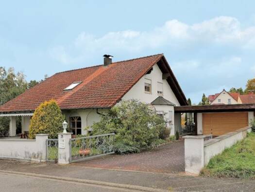 Einfamilienhaus zur Miete 2.100 € 6 Zimmer 200 m² 635 m² Grundstück frei ab 01.04.2026 Allersberg 90584