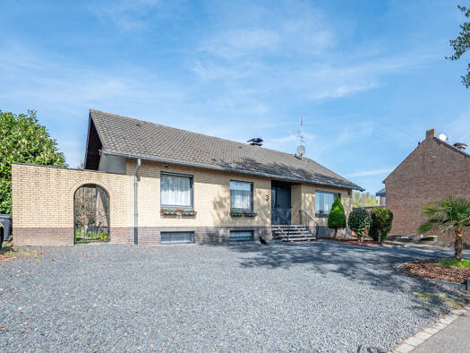 Bungalow zum Kauf 395.000 € 5 Zimmer 120 m² 691 m² Grundstück Wehr Selfkant / Wehr 52538