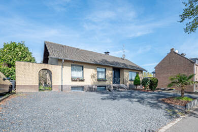 Bungalow zum Kauf 395.000 € 5 Zimmer 120 m² 691 m² Grundstück Wehr Selfkant / Wehr 52538