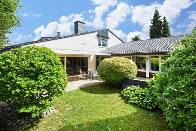 Villa zum Kauf 3.500.000 € 11 Zimmer 300 m² 1.215 m² Grundstück Wahlbezirk 19 Bad Homburg vor der Höhe / Kirdorf 61350
