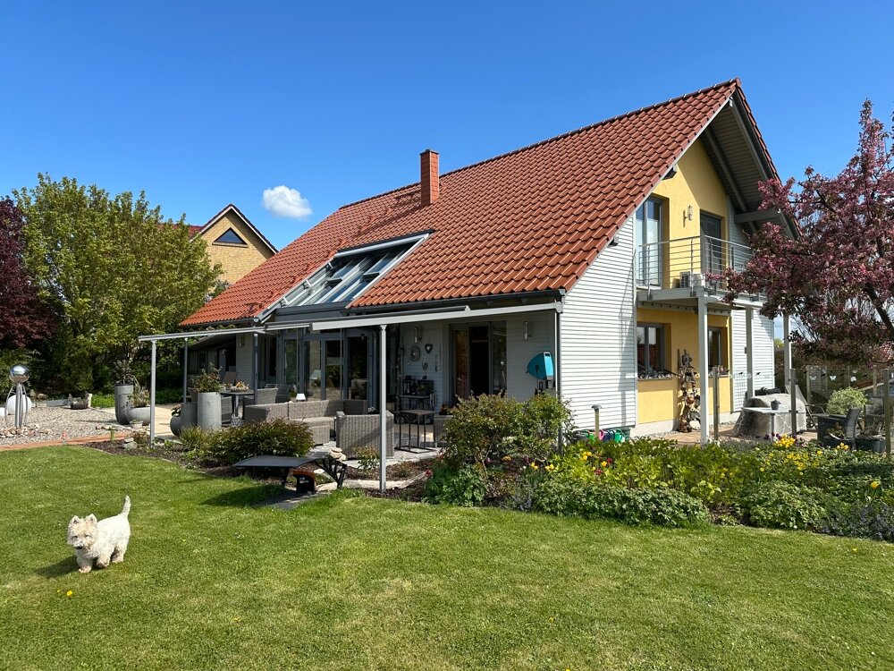 Einfamilienhaus zum Kauf 789.900 € 5 Zimmer 223 m²<br/>Wohnfläche 2.140 m²<br/>Grundstück Penzlin Penzlin 17217