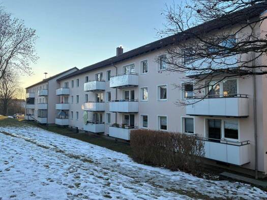 Wohnung zur Miete 460 € 2 Zimmer 52 m² frei ab sofort Kettelerstraße 16 Burglengenfeld Burglengenfeld 93133