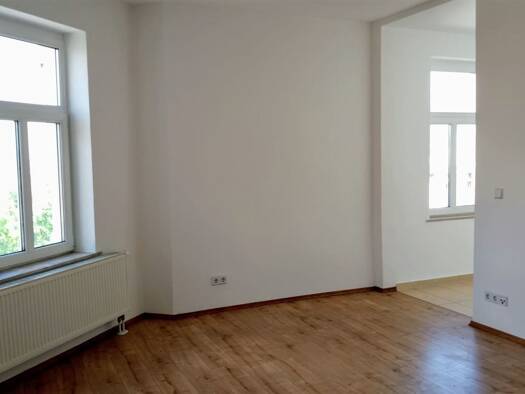 Wohnung zum Kauf 55.000 € 2 Zimmer 45,7 m² 3. Geschoss frei ab sofort Gablenz Gablenz 09126