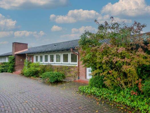 Haus zur Miete 3.500 € 8 Zimmer 330 m² 3.572 m² Grundstück Hubbelrath Düsseldorf 40629