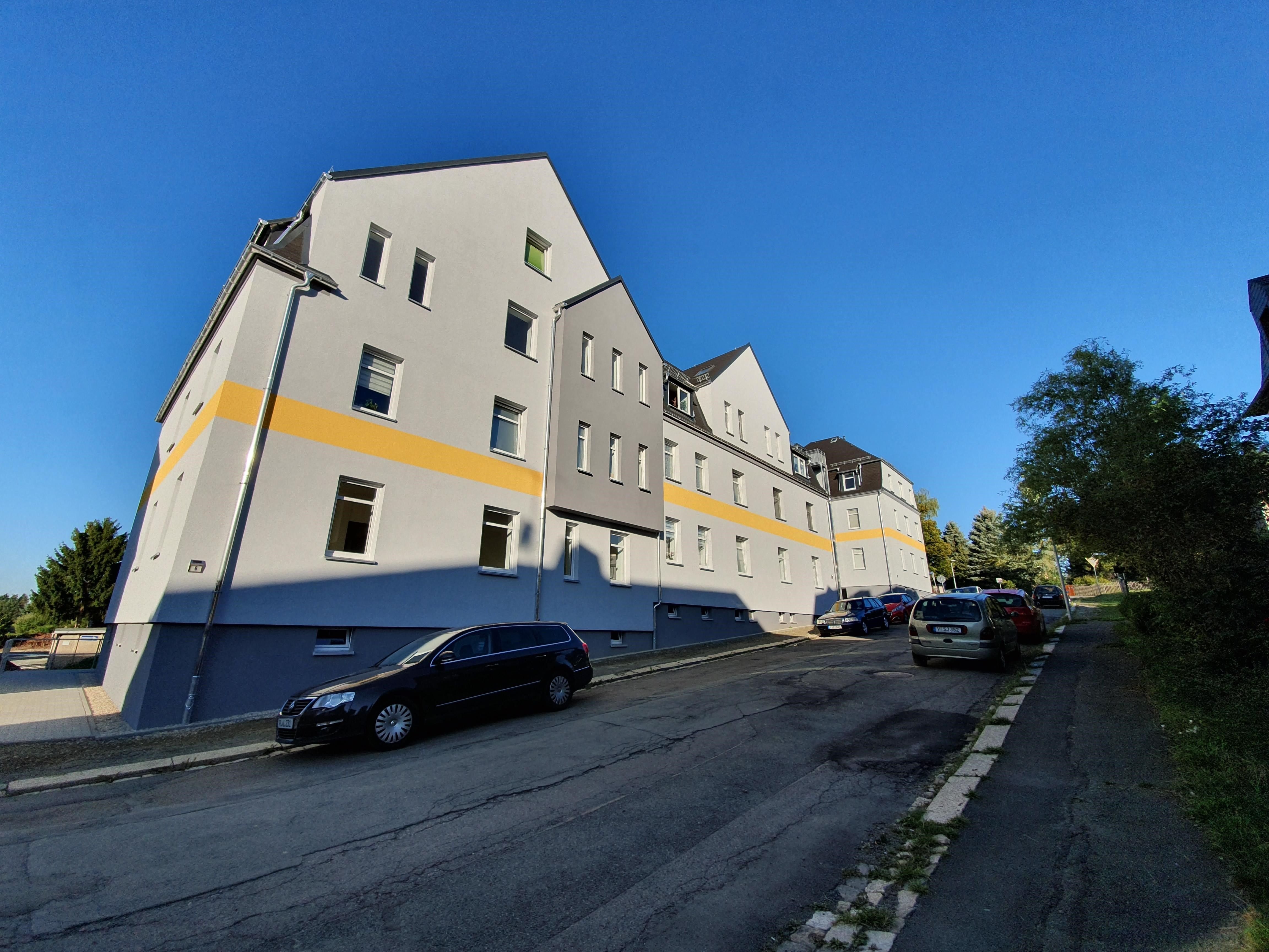 Wohnung zur Miete 795 € 4 Zimmer 106 m²<br/>Wohnfläche 1.<br/>Geschoss 15.10.2024<br/>Verfügbarkeit Lessingstraße 6 Treuen Treuen 08233