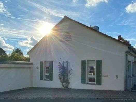 Einfamilienhaus zur Miete 1.500 € 3 Zimmer 132 m² frei ab 01.03.2026 Kitzingen 97318
