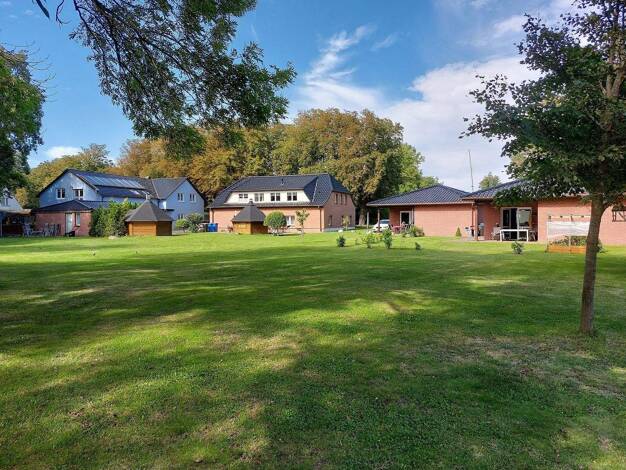 Mehrfamilienhaus zum Kauf als Kapitalanlage geeignet 1.349.000 € 20 Zimmer 600 m² 3.407 m² Grundstück Poggenhof Rügen/Schaprode 18569