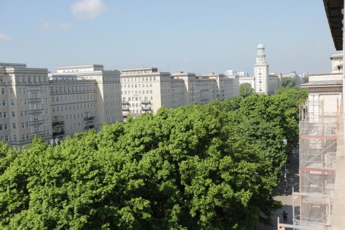 WG-Zimmer zur Miete 540 € 22 m²<br/>Wohnfläche 6.<br/>Geschoss 01.10.2024<br/>Verfügbarkeit Fankfurter Allee 27 Kreuzberg Berlin 10247