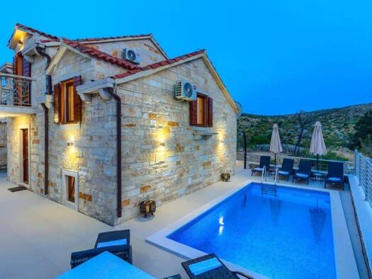 Einfamilienhaus zum Kauf 395.000 € 3 Zimmer 100 m² Nerežišća 21400