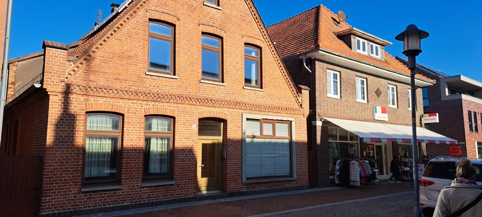 Mehrfamilienhaus zum Kauf provisionsfrei 195.000 € 258 m²<br/>Wohnfläche 980 m²<br/>Grundstück Lange Str. 26 Hoya 27318