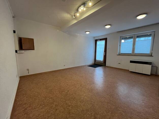 Bürofläche zur Miete provisionsfrei 390 € 2 Zimmer 54 m² Bürofläche Ebersdorf Ebersdorf bei Coburg 96237