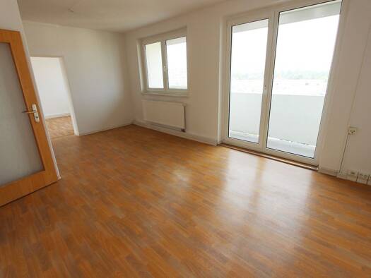 Wohnung zur Miete 450 € 4 Zimmer 82,9 m² 9. Geschoss frei ab sofort Kastanienstraße 9 Lusan Gera 07549