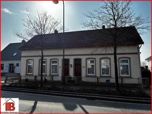 Doppelhaushälfte zum Kauf 119.000 € 4 Zimmer 90 m² 635 m² Grundstück Brake 26919