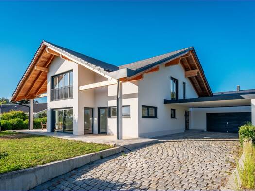 Villa zum Kauf 1.450.000 € 7 Zimmer 290 m² 1.077 m² Grundstück Rotthalmünster 94094