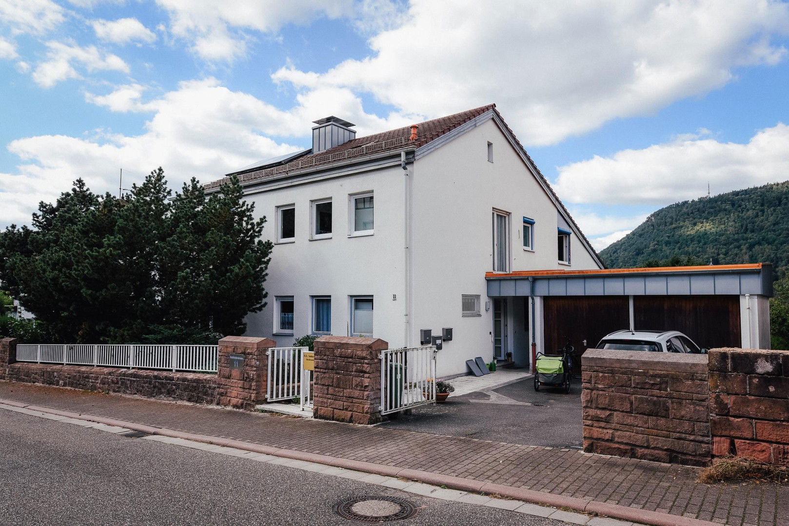 Mehrfamilienhaus zum Kauf provisionsfrei 750.000 € 12 Zimmer 378 m²<br/>Wohnfläche 676 m²<br/>Grundstück Annweiler Annweiler 76855