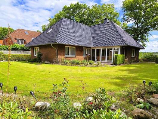 Bungalow zum Kauf 289.000 € 5 Zimmer 138 m² 660 m² Grundstück Innenstadt Aurich 26603