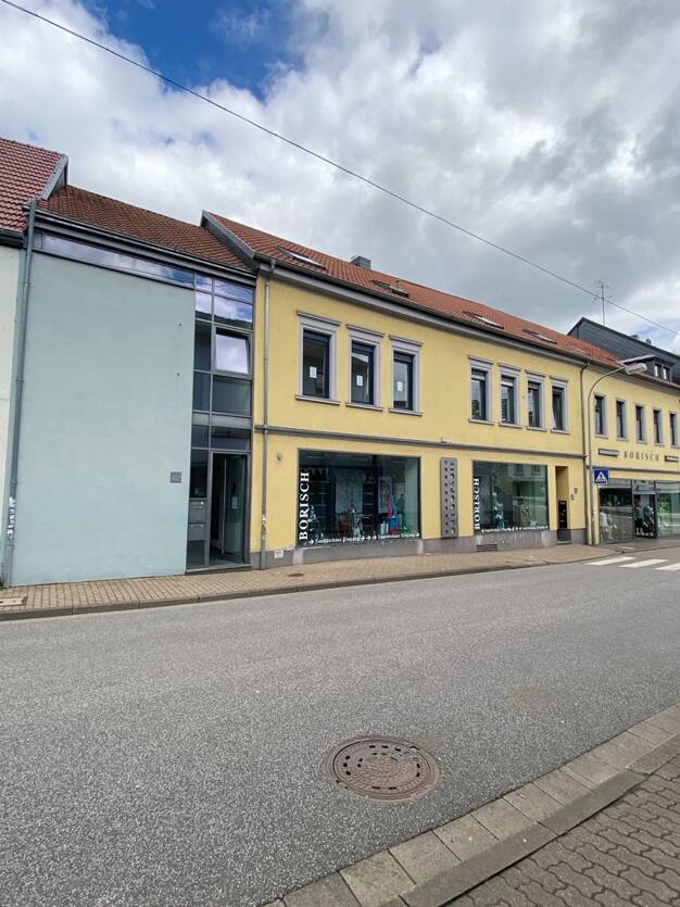 Wohn- und Geschäftshaus zum Kauf als Kapitalanlage geeignet 995.000 € 15 Zimmer 1.362 m² 686 m² Grundstück Hauptstraße 70-72 Illingen Illingen 66557