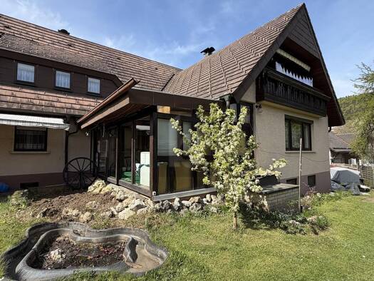 Einfamilienhaus zum Kauf 499.000 € 9 Zimmer 244 m² 885 m² Grundstück Wehingen 78564