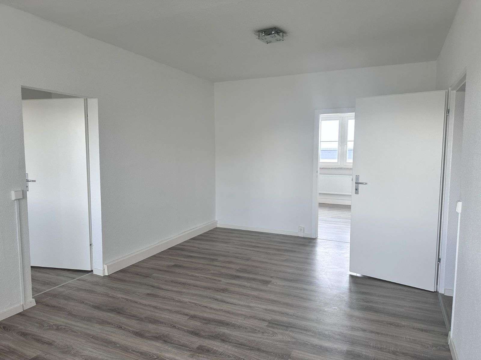 Wohnung zur Miete 587 € 6 Zimmer 113 m²<br/>Wohnfläche 4.<br/>Geschoss Schöneck Schöneck/Vogtland 08261