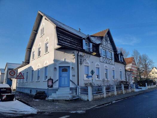 Restaurant zum Kauf 720.000 € 272,5 m² Gastrofläche 931 m² Grundstück Markgrafenstraße 2 Neuburgweier Rheinstetten 76287