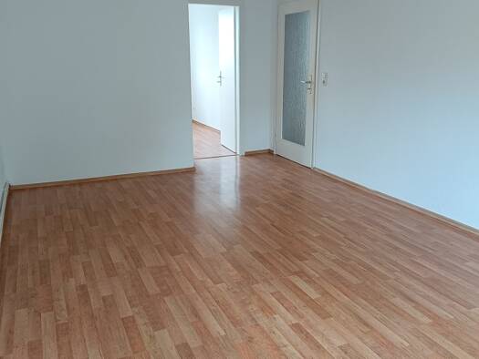 Wohnung zur Miete 340 € 3 Zimmer 58,3 m² 3. Geschoss frei ab sofort An der Kippe 37 Regis-Breitingen 04565