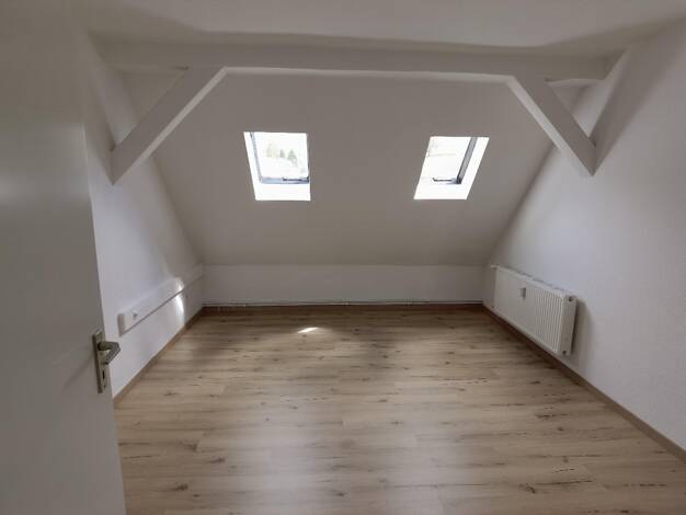 Wohnung zur Miete 250 € 2 Zimmer 45 m² Dachgeschoss frei ab sofort Zum Zschopautal 70 Schönborn-Dreiwerden Rossau 09661