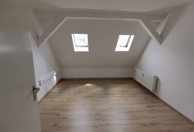 Wohnung zur Miete 300 € 2 Zimmer 45 m² Dachgeschoss Zum Zschopautal 70 Schönborn-Dreiwerden Rossau 09661