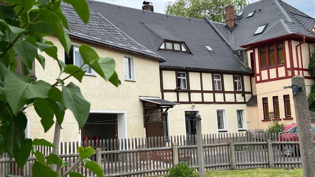 Einfamilienhaus zum Kauf 28.000 € 10 Zimmer 160 m² 813 m² Grundstück Raschau Raschau-Markersbach 08352