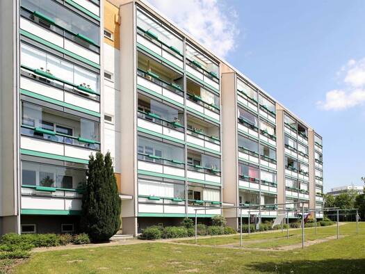Wohnung zur Miete 435 € 4 Zimmer 76,1 m² 5. Geschoss Semmelweisstraße 28 Oststadt Neubrandenburg 17036