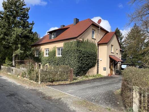 Stadthaus zum Kauf 249.000 € 8 Zimmer 270 m² 3.800 m² Grundstück Döbern 03159