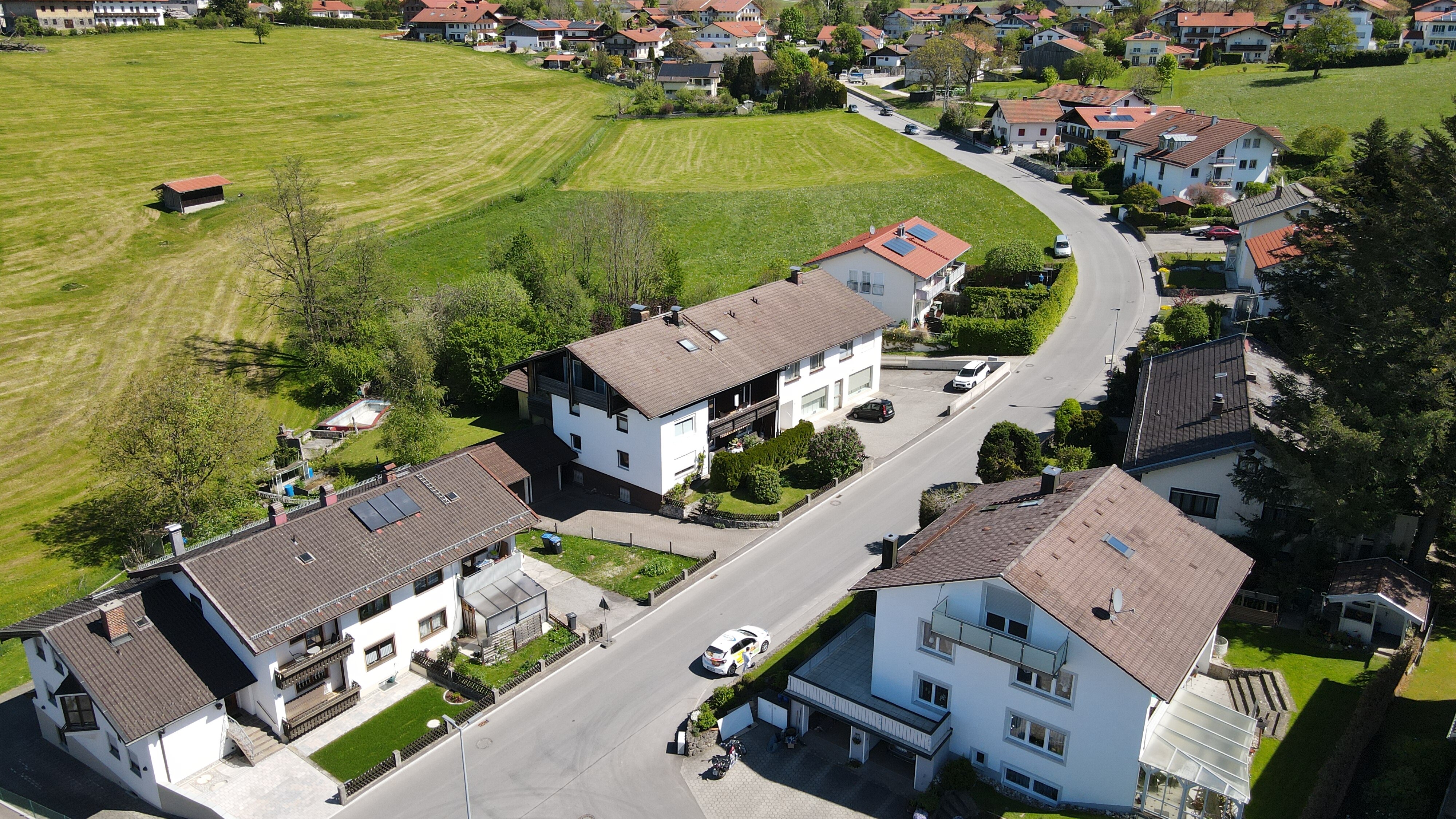 Mehrfamilienhaus zum Kauf 1.600.000 € 20 Zimmer 508 m²<br/>Wohnfläche 1.600 m²<br/>Grundstück Bad Endorf 83093