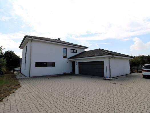 Haus zum Kauf 649.000 € 5 Zimmer 195 m² 741 m² Grundstück Külsheim Bad Windsheim 91438